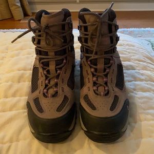 Vasque women’s hiking boots. New! Perfect condition